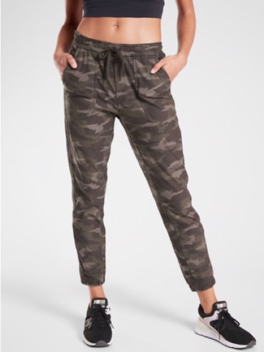 Athleta Farallon Jogger Camo size 4P